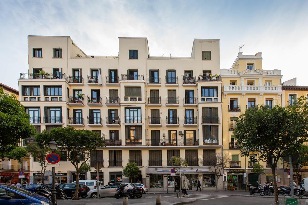 Апартаменты Bookinmadrid Com - Cascorro Sq 18 Pax Экстерьер фото