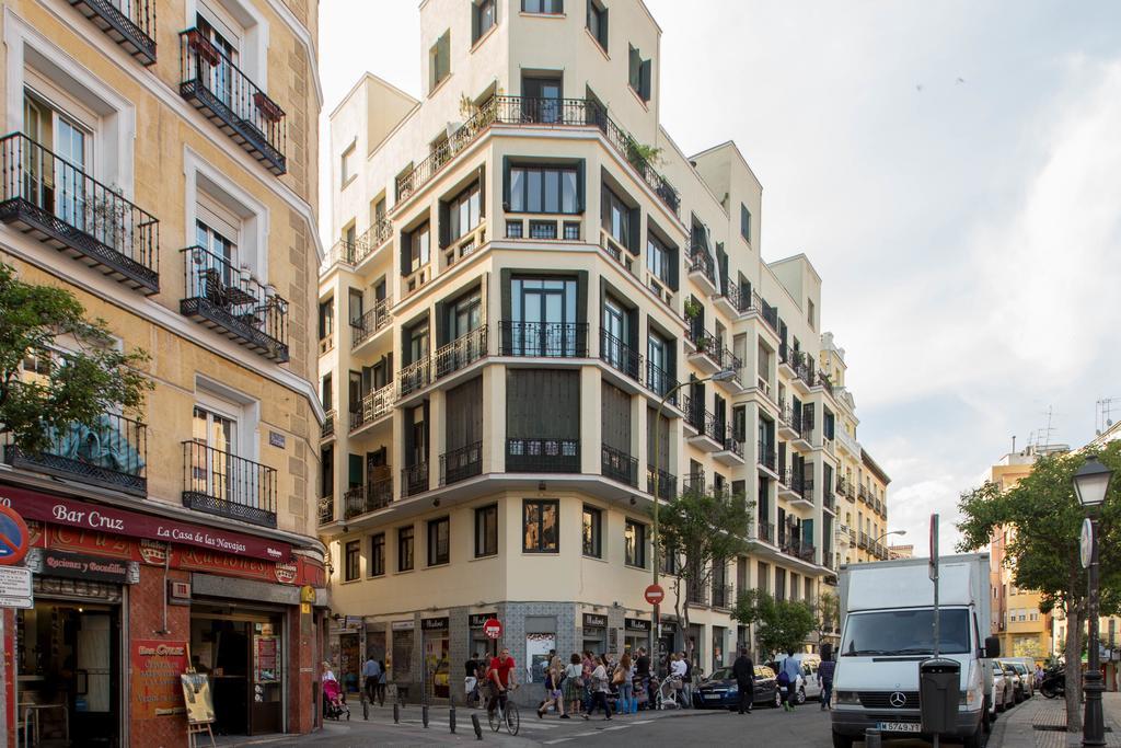 Апартаменты Bookinmadrid Com - Cascorro Sq 18 Pax Экстерьер фото