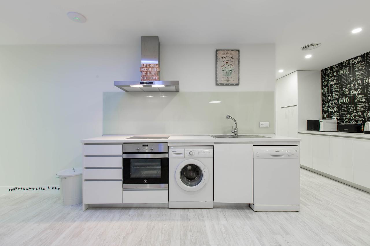 Апартаменты Bookinmadrid Com - Cascorro Sq 18 Pax Экстерьер фото