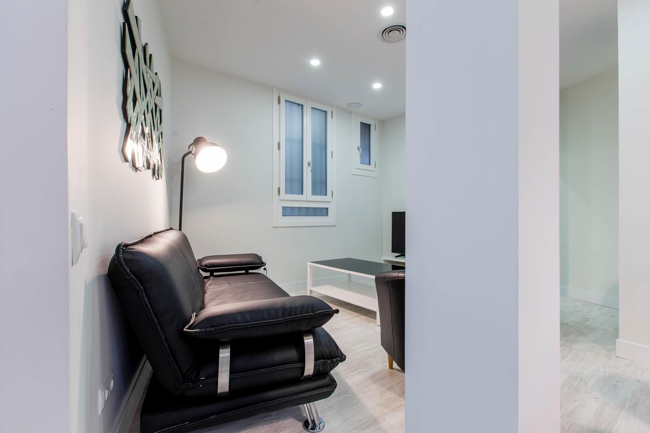Апартаменты Bookinmadrid Com - Cascorro Sq 18 Pax Экстерьер фото