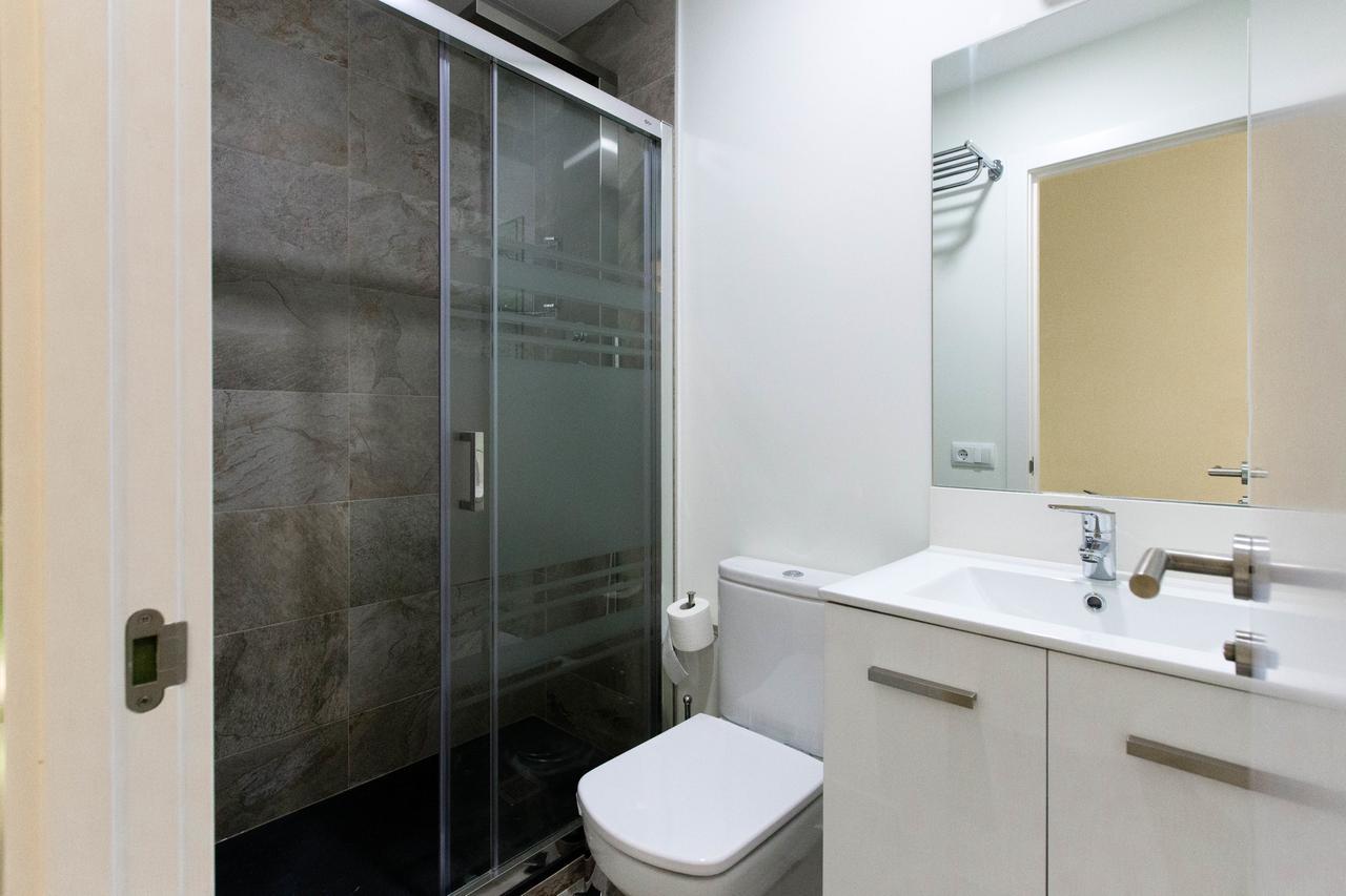 Апартаменты Bookinmadrid Com - Cascorro Sq 18 Pax Экстерьер фото