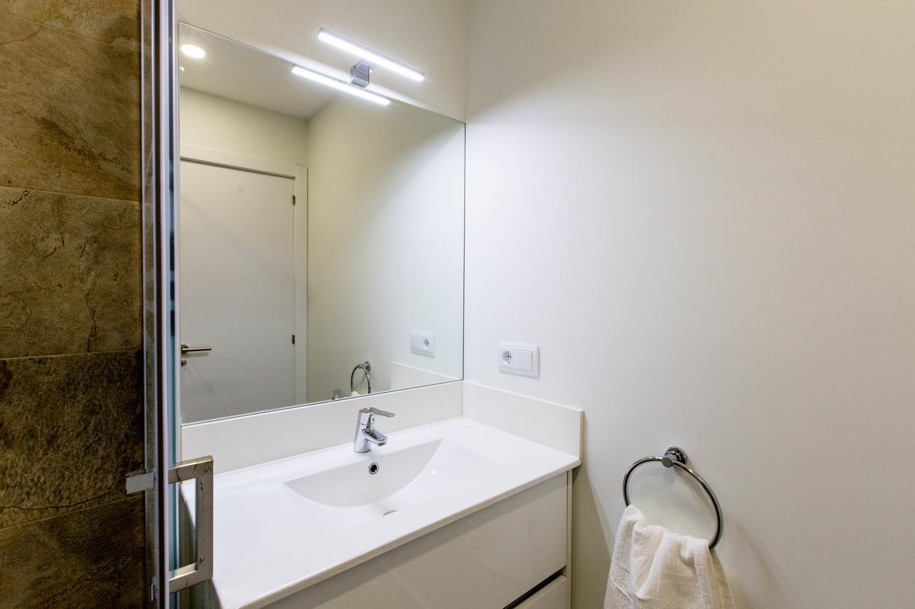 Апартаменты Bookinmadrid Com - Cascorro Sq 18 Pax Экстерьер фото