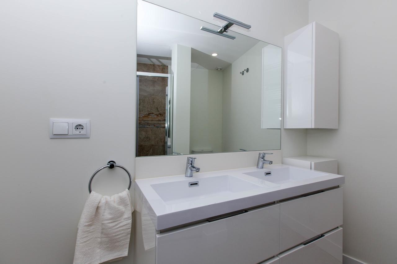 Апартаменты Bookinmadrid Com - Cascorro Sq 18 Pax Экстерьер фото