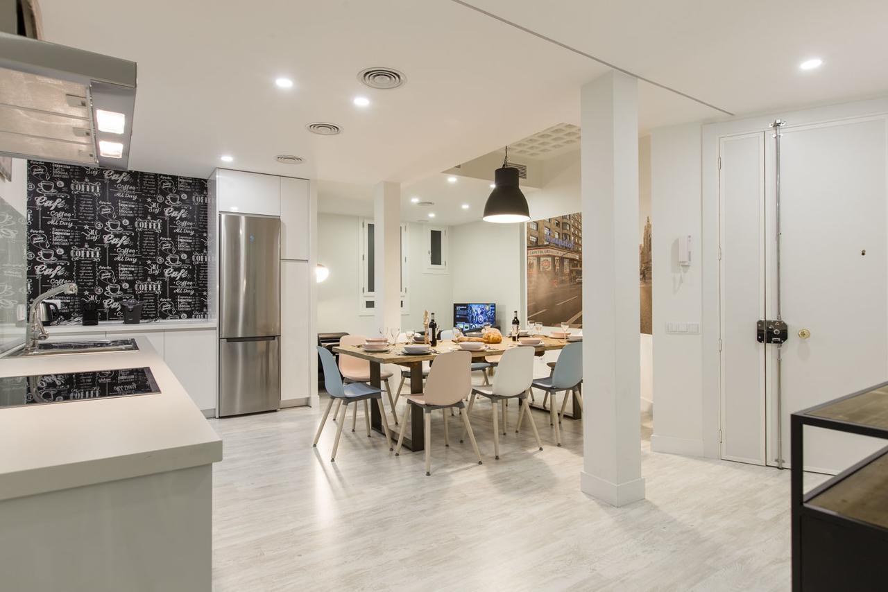 Апартаменты Bookinmadrid Com - Cascorro Sq 18 Pax Экстерьер фото